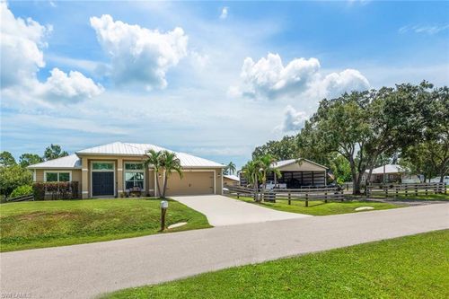 2401 Leavitt Rd, ALVA, FL, 33920-3807 | Card Image
