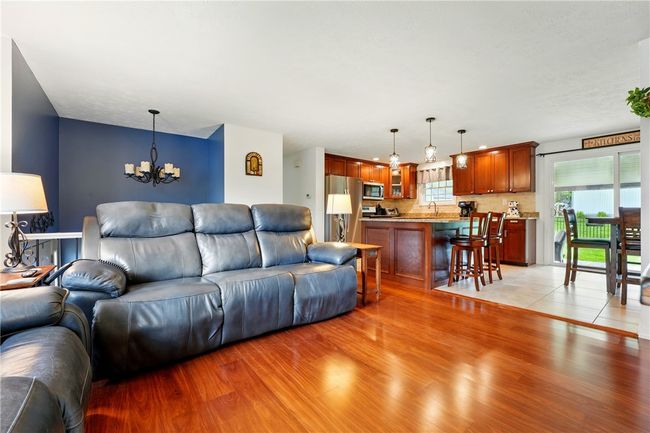 909 Fox Run Cir, House other with 3 bedrooms, 2 bathrooms and 1 parking in Cranberry Twp PA | Image 11