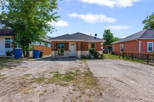 104 S Wall St, Itasca, TX, 76055-2043 | Card Image