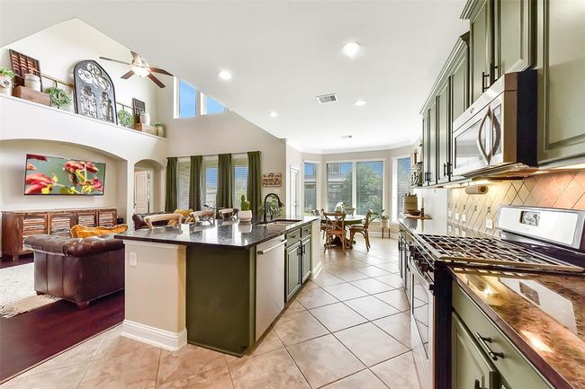 2610 Cedar Path Ln, House other with 4 bedrooms, 3 bathrooms and 2 parking in Conroe TX | Image 11