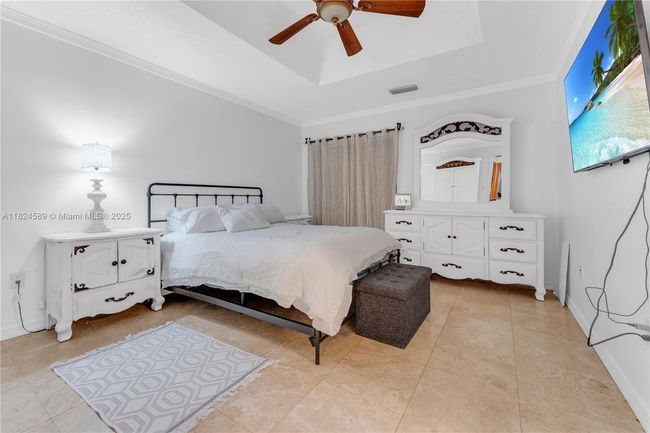12350 Nw 7 Th Trl, House other with 3 bedrooms, 2 bathrooms and null parking in Miami FL | Image 16