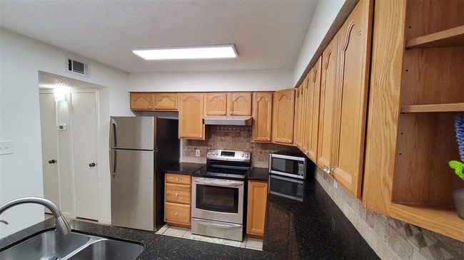 APT-228 - 2611 Grants Lake Blvd, Townhouse with 2 bedrooms, 1 bathrooms and 1 parking in Sugar Land TX | Image 11