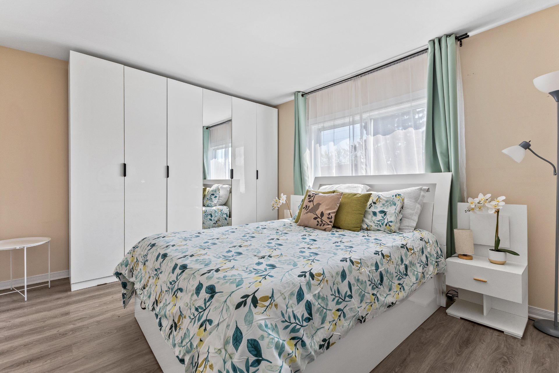 Residential in Longueuil (Greenfield Park) 3