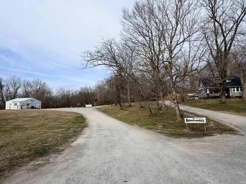 8193 Old Highway 13, Murphysboro, IL, 62966-6508 | Card Image