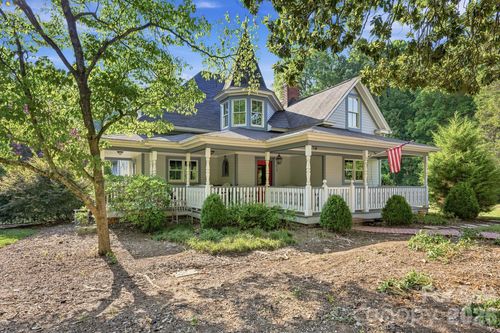 519 South St, Davidson, NC, 28036-8062 | Card Image