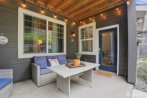 m142-10800 Se 17th Circle, Vancouver, WA, 98664 | Card Image