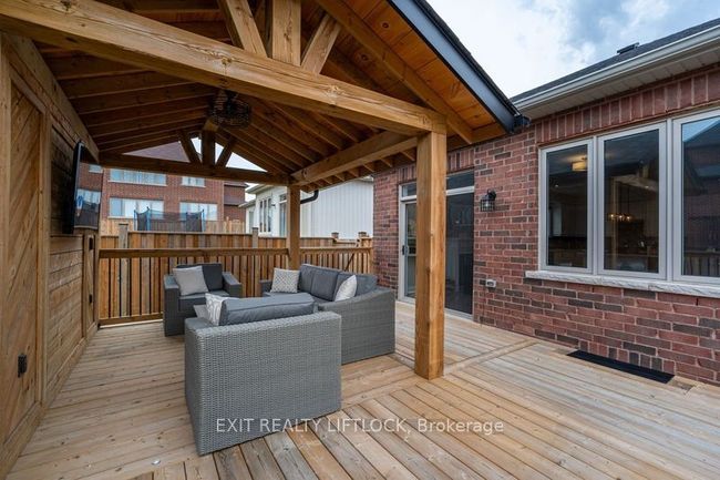 8 Station Dr, House other with 3 bedrooms, 3 bathrooms and 4 parking in Millbrook ON | Image 38