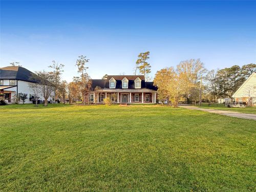 1330 Woodway Blvd, Sour Lake, TX, 77659-9233 | Card Image