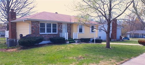 7009 Nw 80th St, Kansas City, MO, 64152-2007 | Card Image