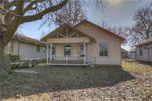 416 E Jackson St, Pittsburg, KS, 66762-5909 | Card Image