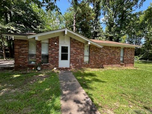 5-7 Charlotte Circle, Jacksonville, AR, 72076-5271 | Card Image