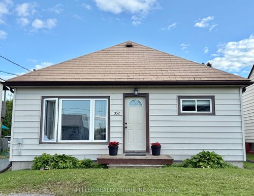 352 Mccamus Ave, New Liskeard, ON, P0J1P0 | Card Image