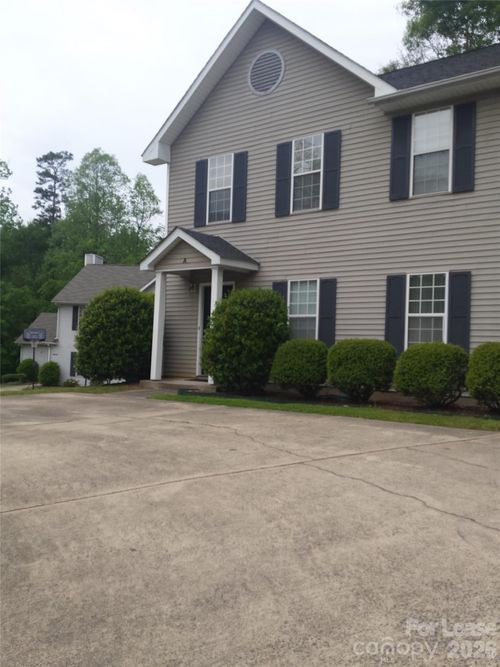 802 Selwyn Oaks Ct, Charlotte, NC, 28209-4155 | Card Image