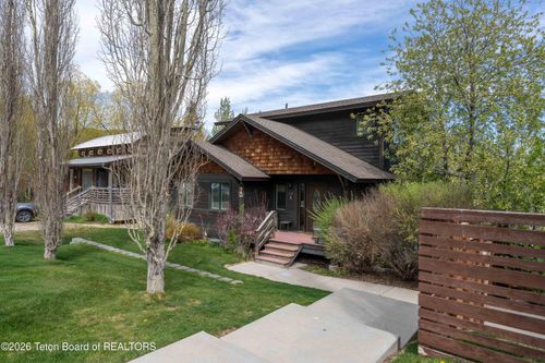 555 Cache Creek Dr, Jackson, WY, 83001-8653 | Card Image