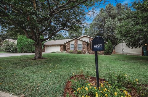 2350 E Country Way, Fayetteville, AR, 72703-4217 | Card Image