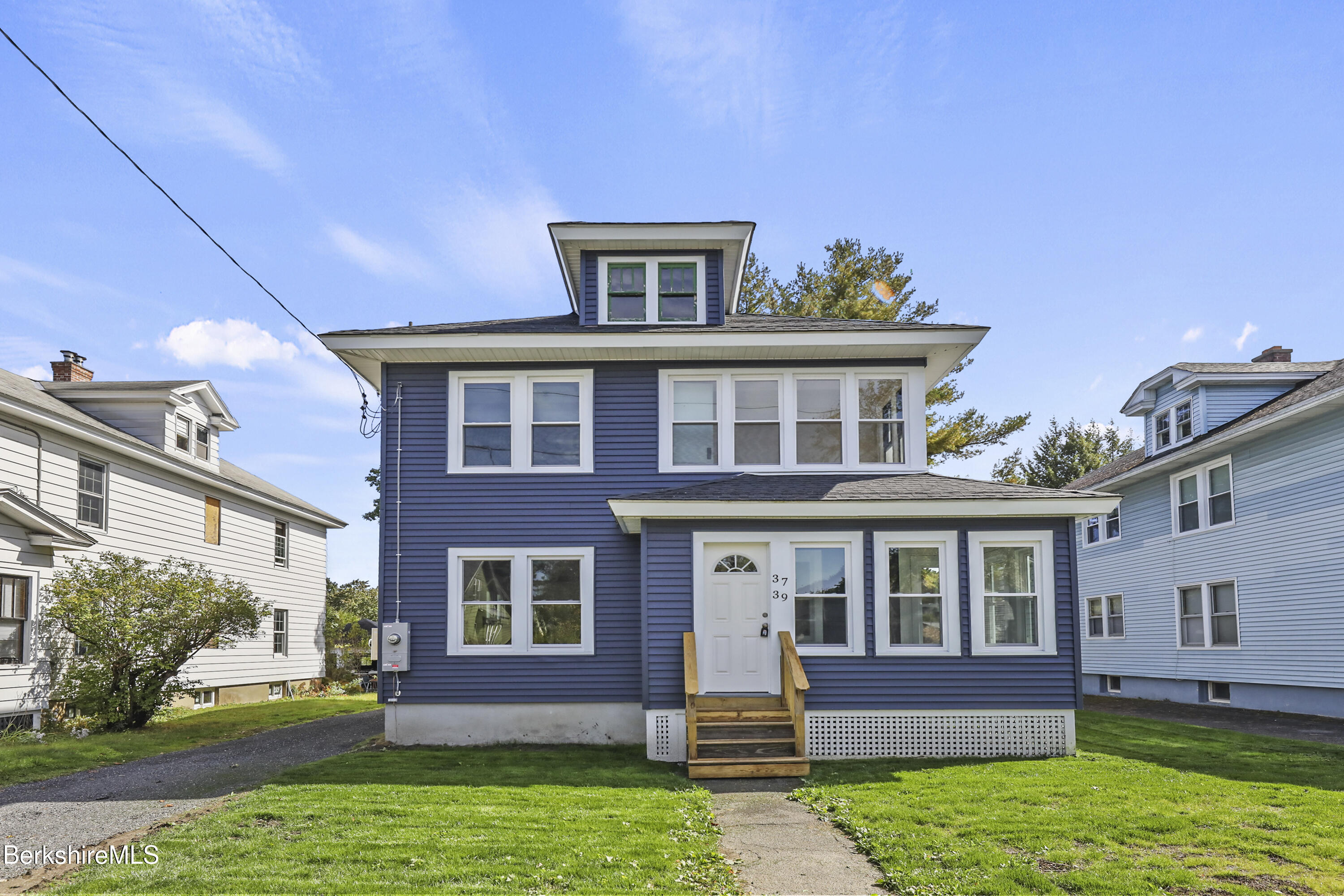 Hazelwood Ter, Pittsfield, MA 01201