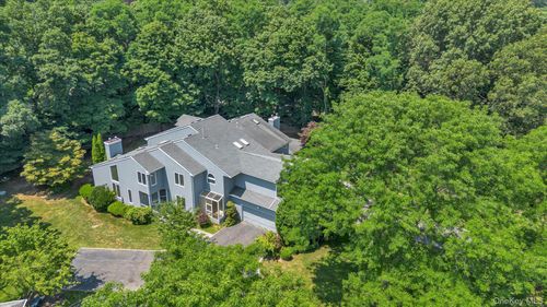 2 Heiko Ct, Northport, NY, 11768-3524 | Card Image