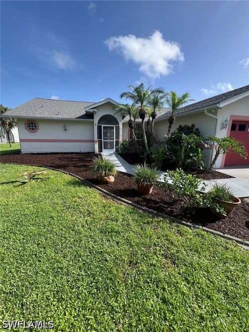 2875 18th Ave Se, Naples, FL, 34117-4636 | Card Image