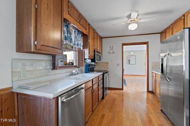 534 White Oak Cir, House other with 4 bedrooms, 3 bathrooms and null parking in Kodak TN | Image 43