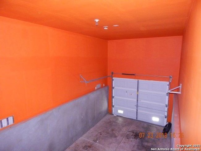 7127 Comet Mnr, House other with 3 bedrooms, 3 bathrooms and null parking in San Antonio TX | Image 22