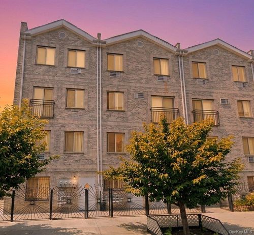 2b-3241 Parkside Place, New York, NY, 10467 | Card Image