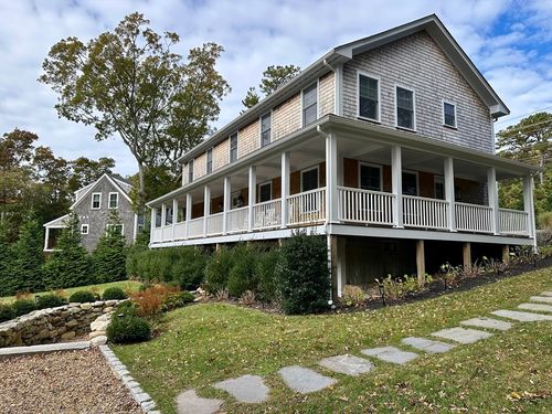 151 Tashmoo Ave, Vineyard Haven, MA, 02568-6401 | Card Image
