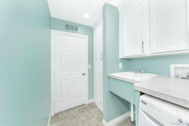 8354 Crab Apple Trl, House other with 4 bedrooms, 3 bathrooms and null parking in Dexter MI | Image 36