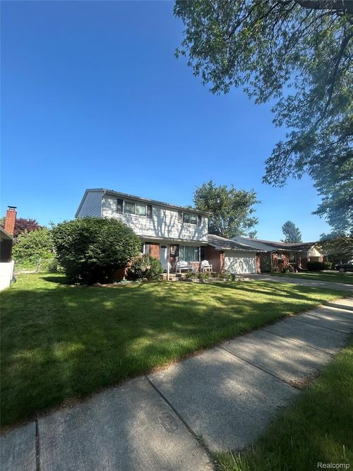 14154 Hubbell St, Livonia, MI, 48154-4300 | Card Image