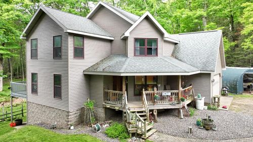 8174 Maplewood Dr, Saint Germain, WI, 54558-9242 | Card Image