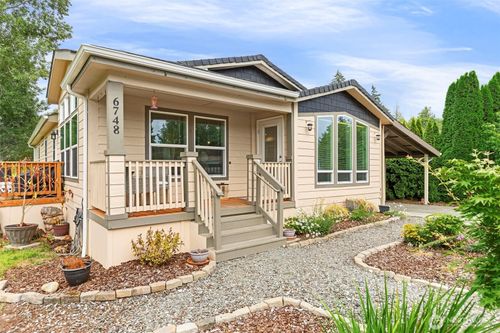 93-6748 Scorpio Ln Ne, Bremerton, WA, 98311-7925 | Card Image