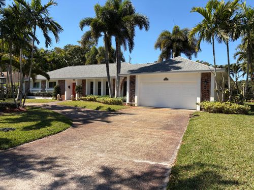 8 Bell Ln, Palm Springs, FL, 33406-6580 | Card Image