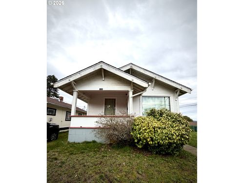 1489 Union Ave, North Bend, OR, 97459-3636 | Card Image