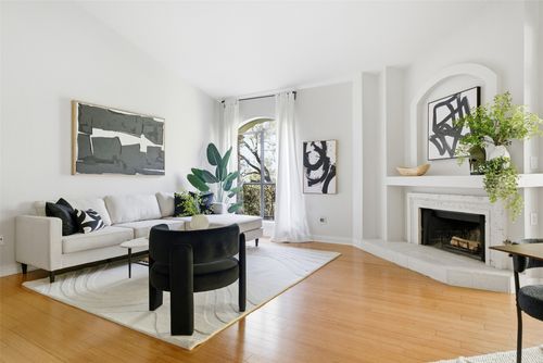 apt-204-1000 Liberty Park Dr, Austin, TX, 78746-6835 | Card Image