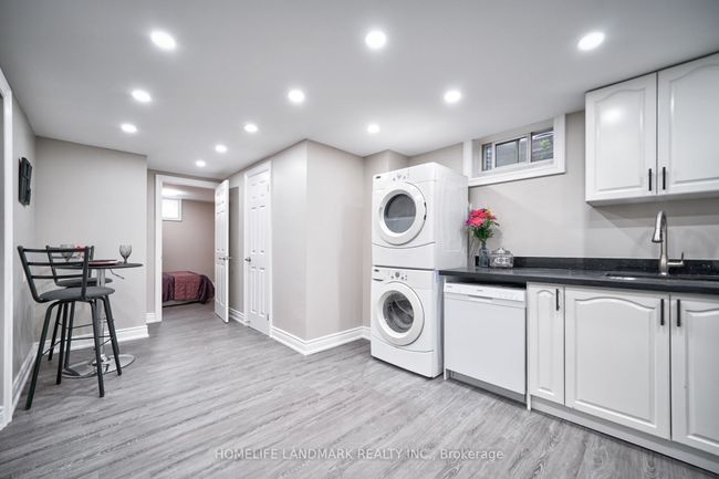 720 Emerson Ave, House other with 5 bedrooms, 2 bathrooms and 4 parking in Oshawa ON | Image 34