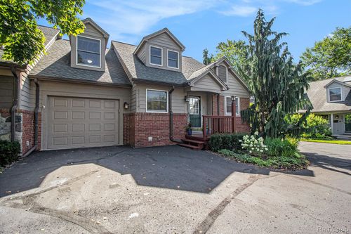 3040 Helen Ct, Royal Oak, MI, 48073-3109 | Card Image