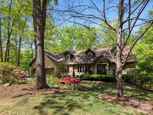 152 Eastmoor Dr, Asheville, NC, 28805-9218 | Card Image