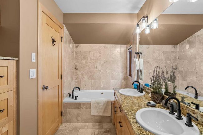 4 - 124 Silvertip Ridge, Home with 4 bedrooms, 3 bathrooms and 4 parking in Canmore AB | Image 21