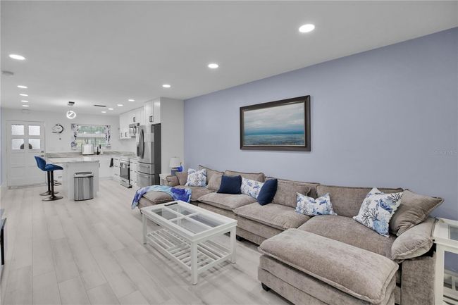 APT-33E - 1701 Pinehurst Rd, Condo with 2 bedrooms, 2 bathrooms and null parking in DUNEDIN FL | Image 24