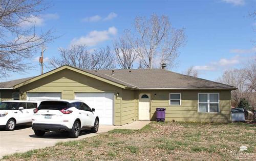 a-321A Palomino Ln, Ogden, KS, 66517-4033 | Card Image