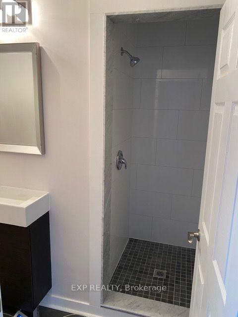Residential Lease in Hamilton (Gibson) 5