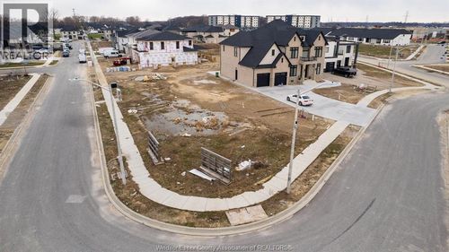 {{alt}} | Card Image