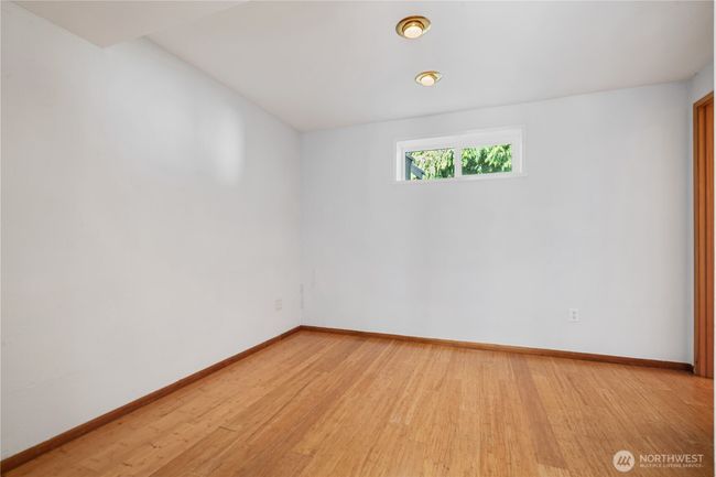 22109 93 Rd Pl W, House other with 3 bedrooms, 3 bathrooms and 2 parking in Edmonds WA | Image 12