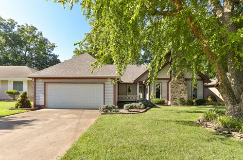 1332 W Mcgee St, Springfield, MO, 65807-2366 | Card Image