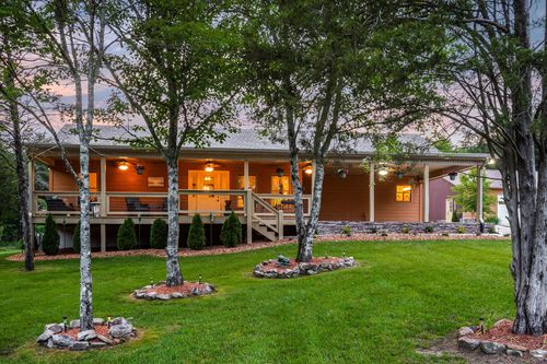 3121 Coon Hunter Lodge Rd, Jamestown, TN, 38556-5246 | Card Image