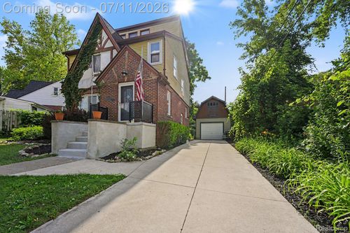 150 Ontario Rd, Pontiac, MI, 48341-1918 | Card Image