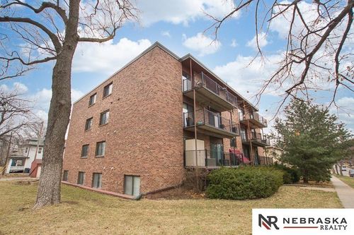 apt-1-2400 A St, Lincoln, NE, 68502-1768 | Card Image