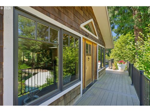 1046 Sw Palatine St, Portland, OR, 97219 | Card Image