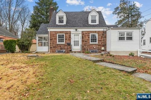 5-08 Essex Pl, Fair Lawn, NJ, 07410-1012 | Card Image