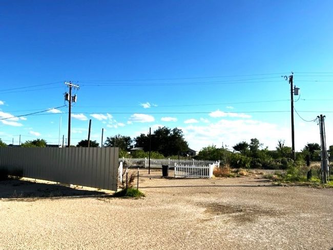214 N Avenue E, Home with 0 bedrooms, 0 bathrooms and null parking in Grandfalls TX | Image 6