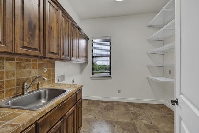 116 San Salvadore, House other with 4 bedrooms, 3 bathrooms and 5 parking in Canyon Lake TX | Image 8